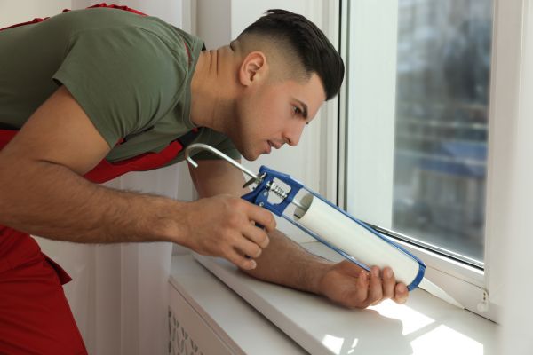 Cost of Window Caulking Repair in Salem